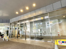 オフィスビル出入口