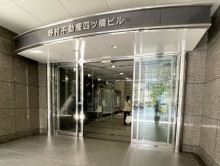 オフィスビル出入口