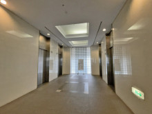 エレベーターホール（4基）