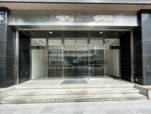 オフィスビル出入口