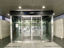 オフィスビル出入口