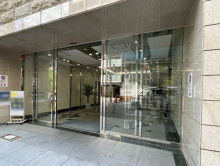 オフィスビル出入口