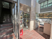 1階テナントの様子