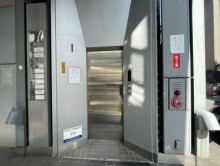 エレベーター(1基)