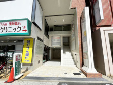 オフィスビル出入口