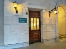 オフィスビル出入口