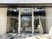 オフィスビル出入口