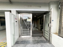 オフィスビル出入口