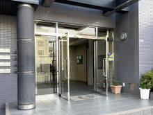 オフィスビル出入口