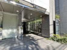 オフィスビル出入り口