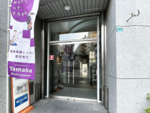 オフィスビル出入口