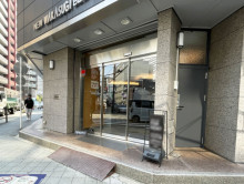 オフィスビル出入口