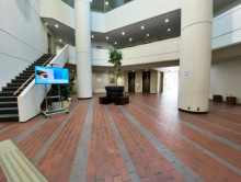 エントランスホール