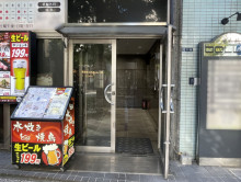 オフィスビル出入口