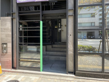 オフィスビル出入口