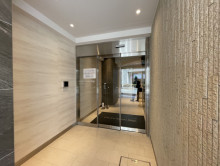 オフィスビル出入口