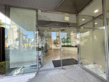 オフィスビル出入口