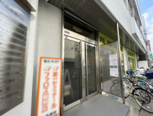 オフィスビル出入口