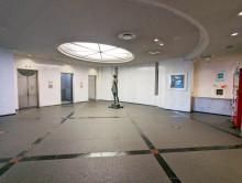 エントランスホール