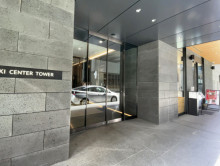 オフィスビル出入口