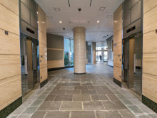 エレベーター(3基)