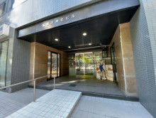 オフィスビル出入口