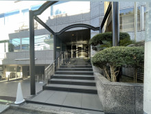 オフィスビル出入口