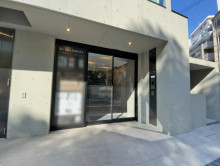 オフィスビル出入口