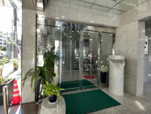 オフィスビル出入口