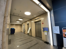 エレベーター(3基)