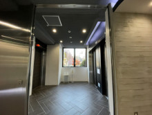 エレベーター(3基)