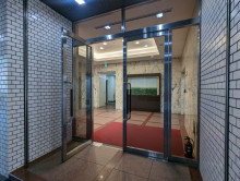 オフィスビル出入口