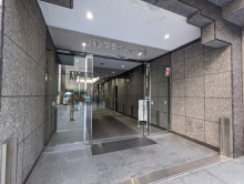 オフィスビル出入口