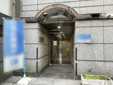 オフィスビル出入口