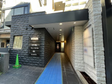 オフィスビル出入口