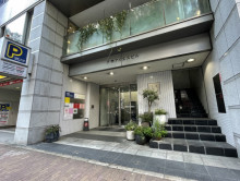 オフィスビル出入口