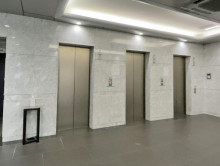 エレベーター(3基)