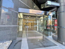 オフィスビル出入口