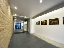 オフィスビル出入口