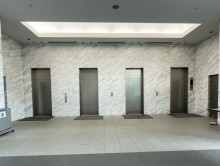 エレベーター(4基)