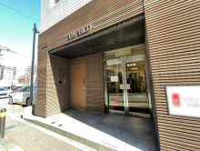 オフィスビル出入口