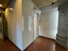 エレベーター(1基)