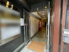 オフィスビル出入口