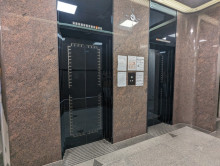 エレベーター(2基)