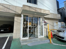 オフィスビル出入口