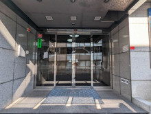 オフィスビル出入口