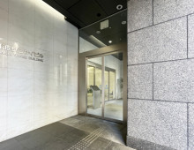 オフィスビル出入口