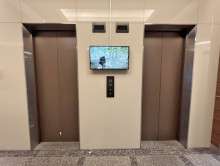 エレベーター（2基）