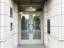 オフィスビル出入口