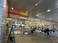 地下1階のタリーズコーヒー白金高輪駅店